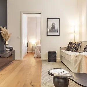 45royal Stylish House Center , Milano Italia